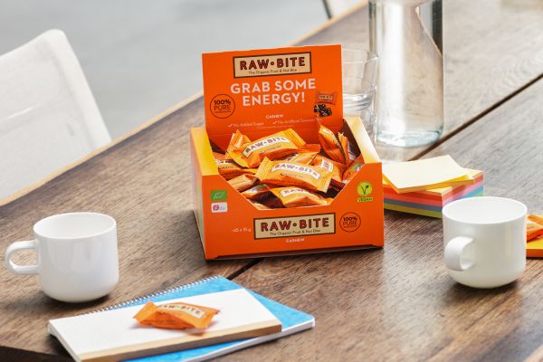 RAWBITE Cashew Office Box på kontoret